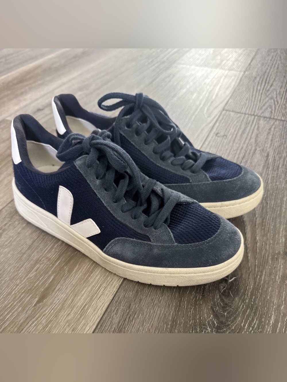 Veja V-12 Women's Sneakers Blue/white Lace Up Size 7 Leather